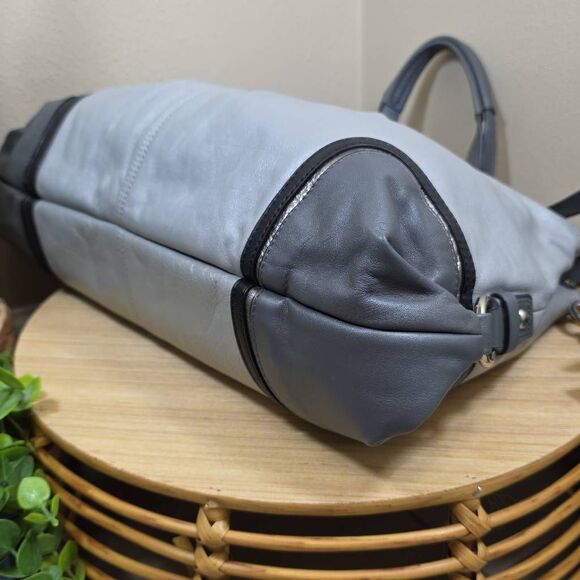 Coach Ashley Carryall Satchel - Picture 6 of 14